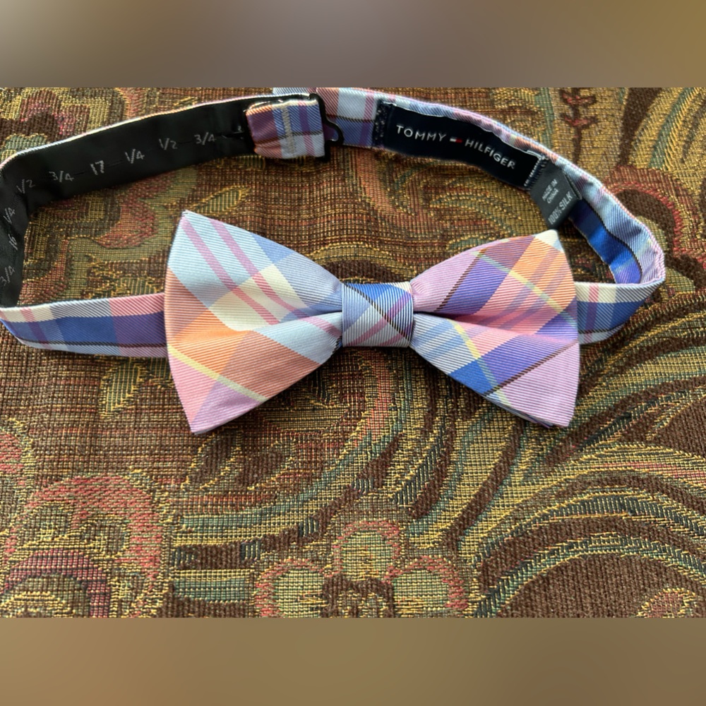Men’s Tommy Hilfiger bow tie